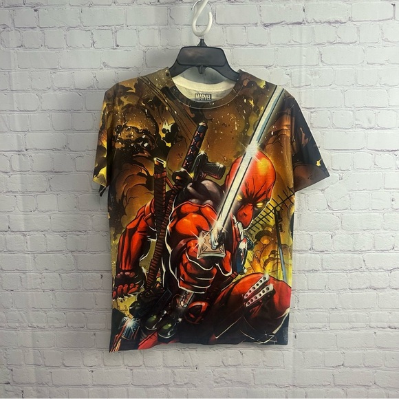 Marvel Deadpool graphic t shirt all over print men's Small comic action hero - Picture 2 of 7